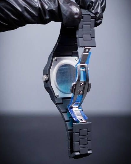 Arabic Black Aura Watch – Premium minimalist wristwatch with Arabic numerals, matte black stainless steel design, water-resistant, luxury gift-ready timepiece.